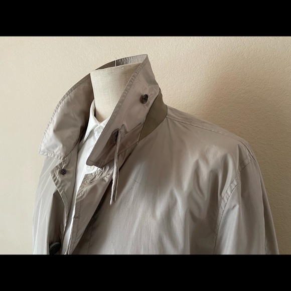 Beautiful Tahari Tech James Bond raincoat - Picture 6 of 12